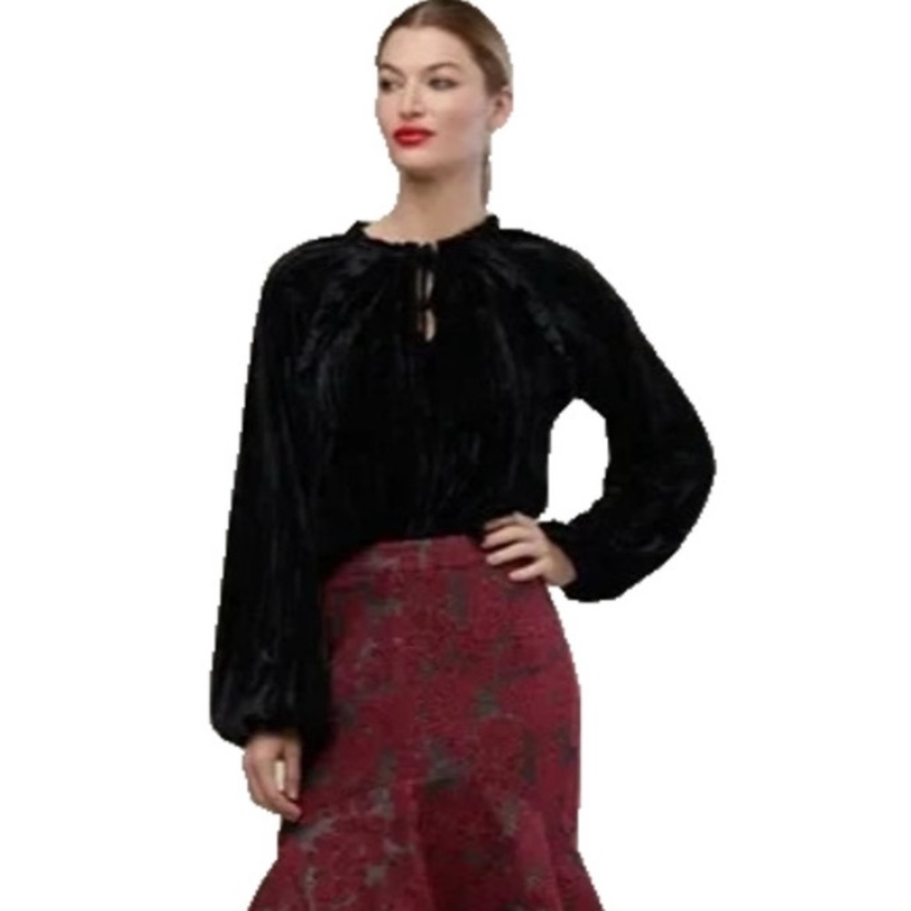 Rachel Parcell Black Crinkle Velvet Blouse Size Small NWT